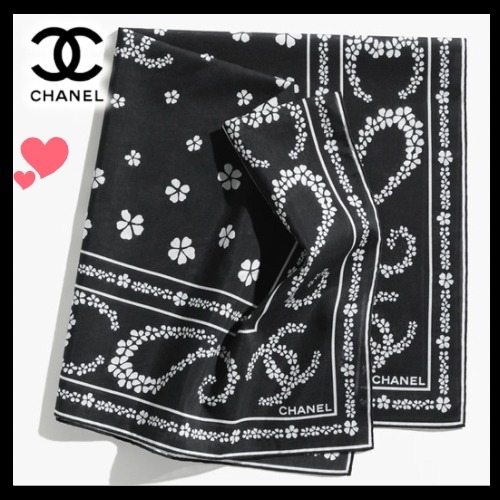 大変人気☆上品コーデに♪【CHANEL】スカーフ バンダナ シルク