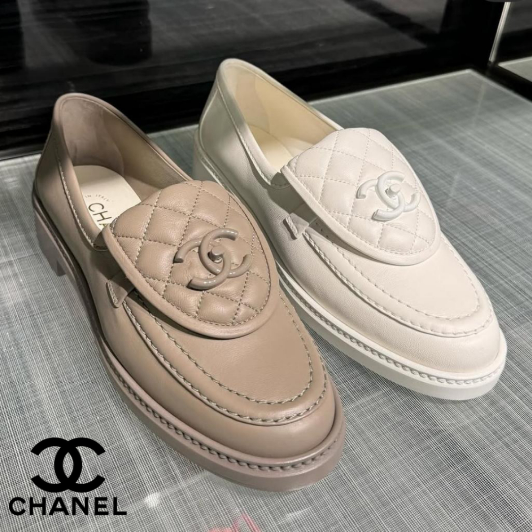 【CHANEL】色々なシーンに！カラフル パステル ローファー