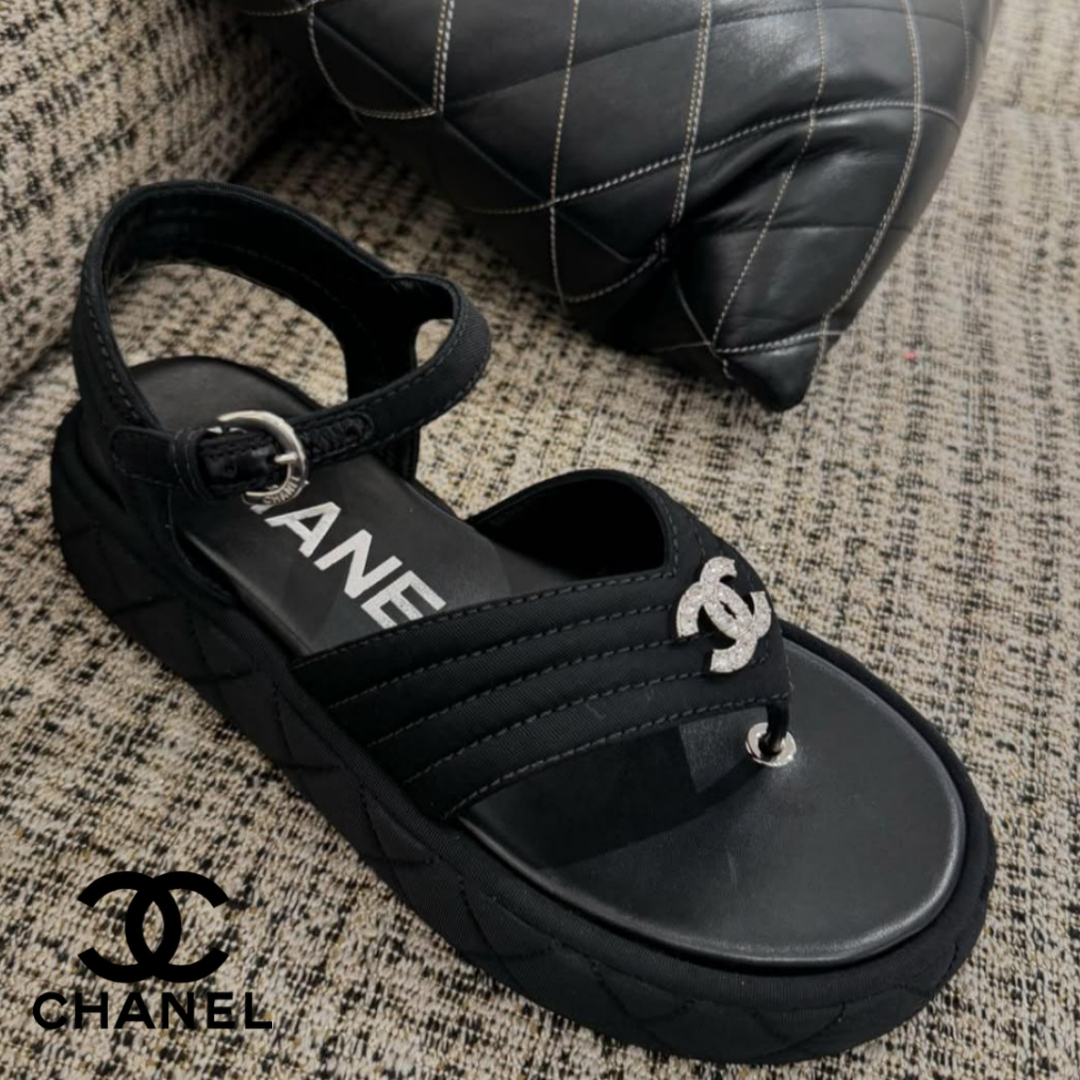 ★スポーティでおしゃれ【CHANEL】サンダル
