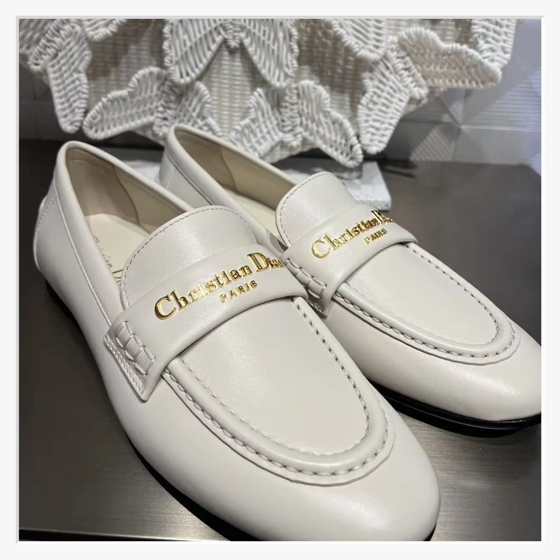 《足元がエレガント♪》Dior Boy ローファー