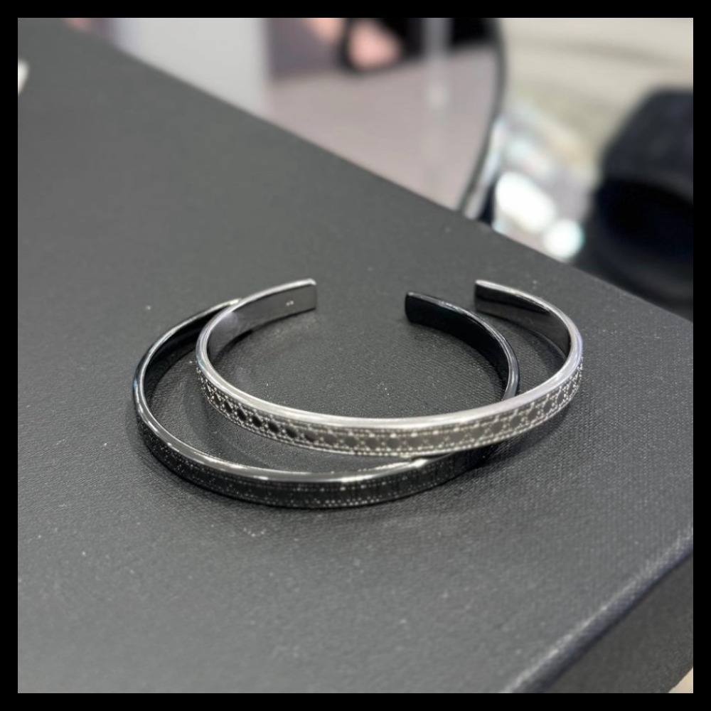 【大人気♪】Dior★カナージュモチーフ バングルセット