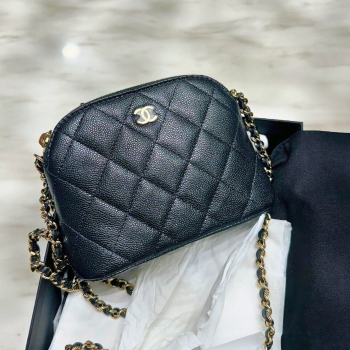 《大人気アイテム》CHANEL チェーンクラッチ マトラッセ