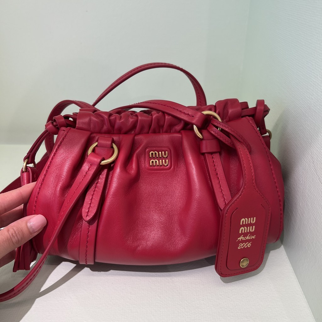 6万取引突破★UPS速達便【MIUMIU】5BP089 ACSW_ショルダーバッグ 6万取引突破☆UPS速達便【MIUMIU】5BP089 ACSW_ショルダーバッグ