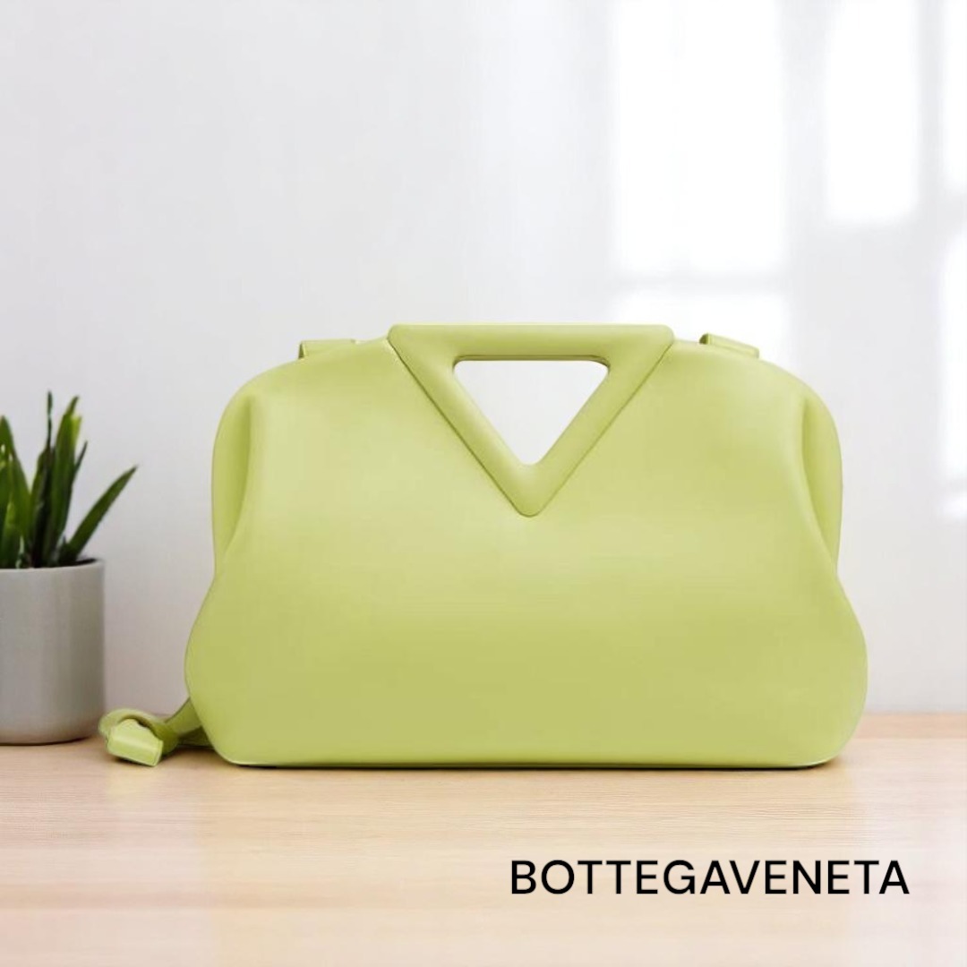 ●BOTTEGAVENETA ●ボッテガヴェネタ Medium Point