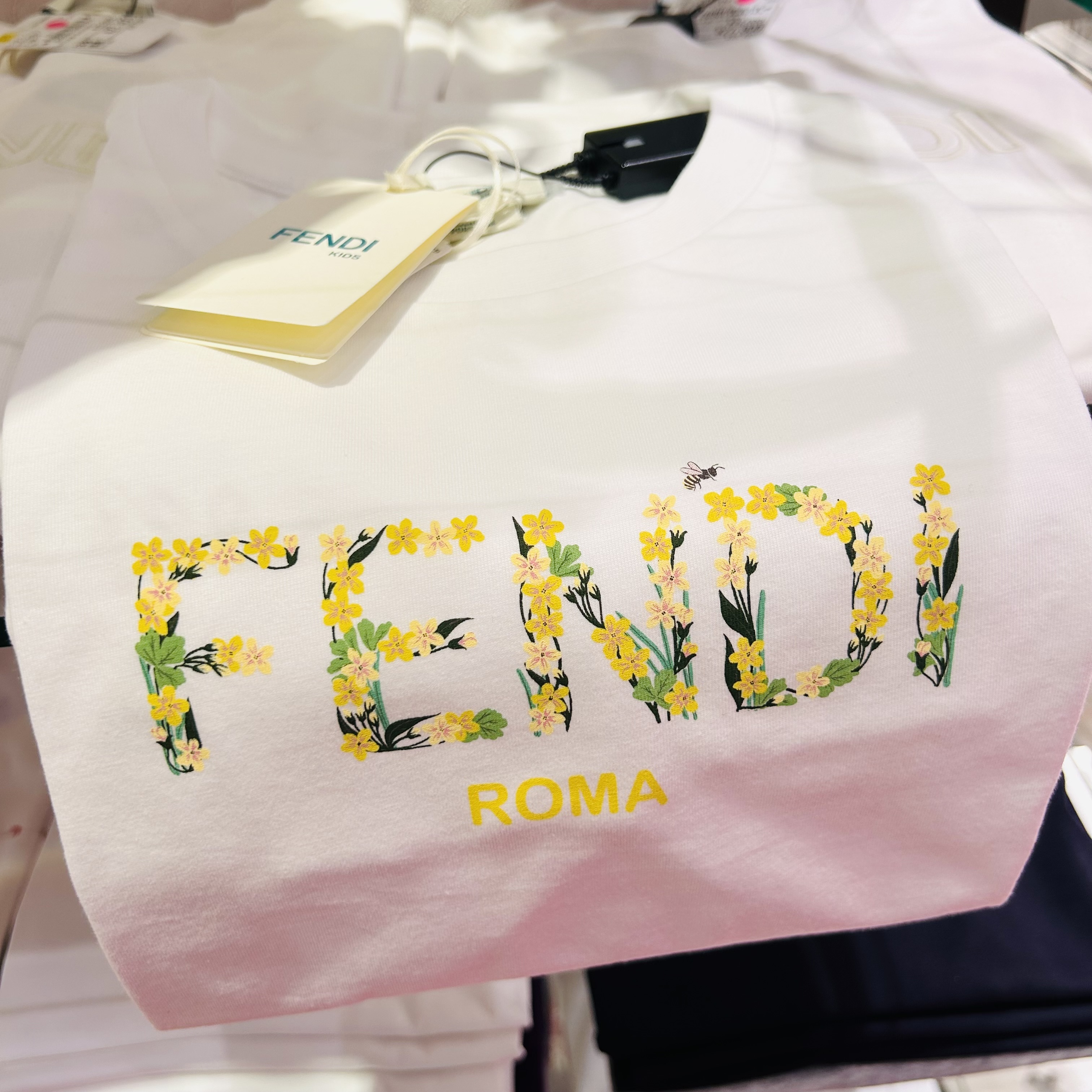 ★大人もOK★FENDI★フローラルロゴデザインTシャツ 関税送料込