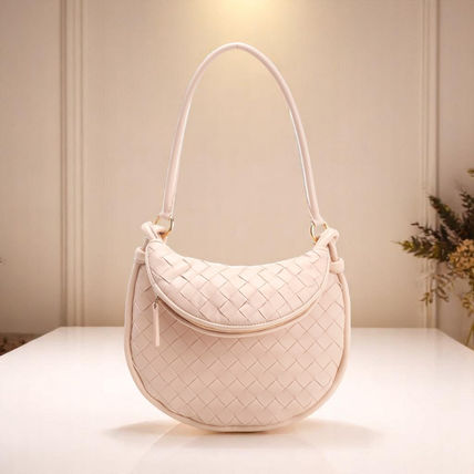 BOTTEGA VENETA スモール ジェメッリ ハーフムーン バッグ ハーフムーン BOTTEGA VENETA(ボッテガヴェネタ) バッグ・カバン