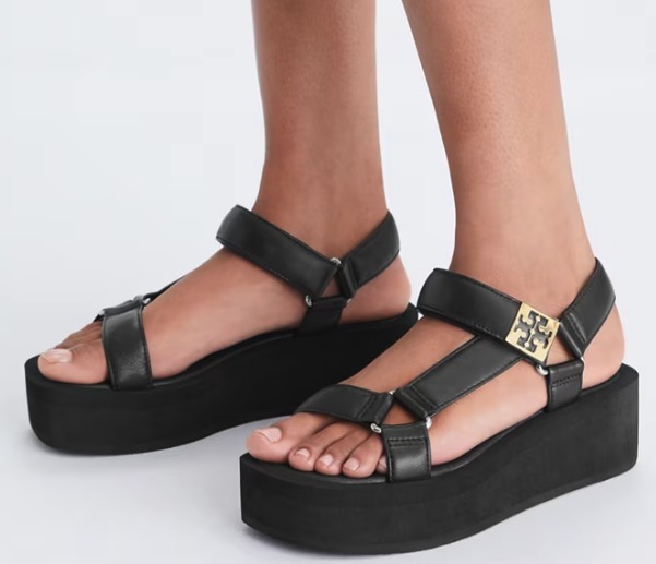 Tory Burch(トリーバーチ)サンダル 靴 シューズ ロゴ 厚底