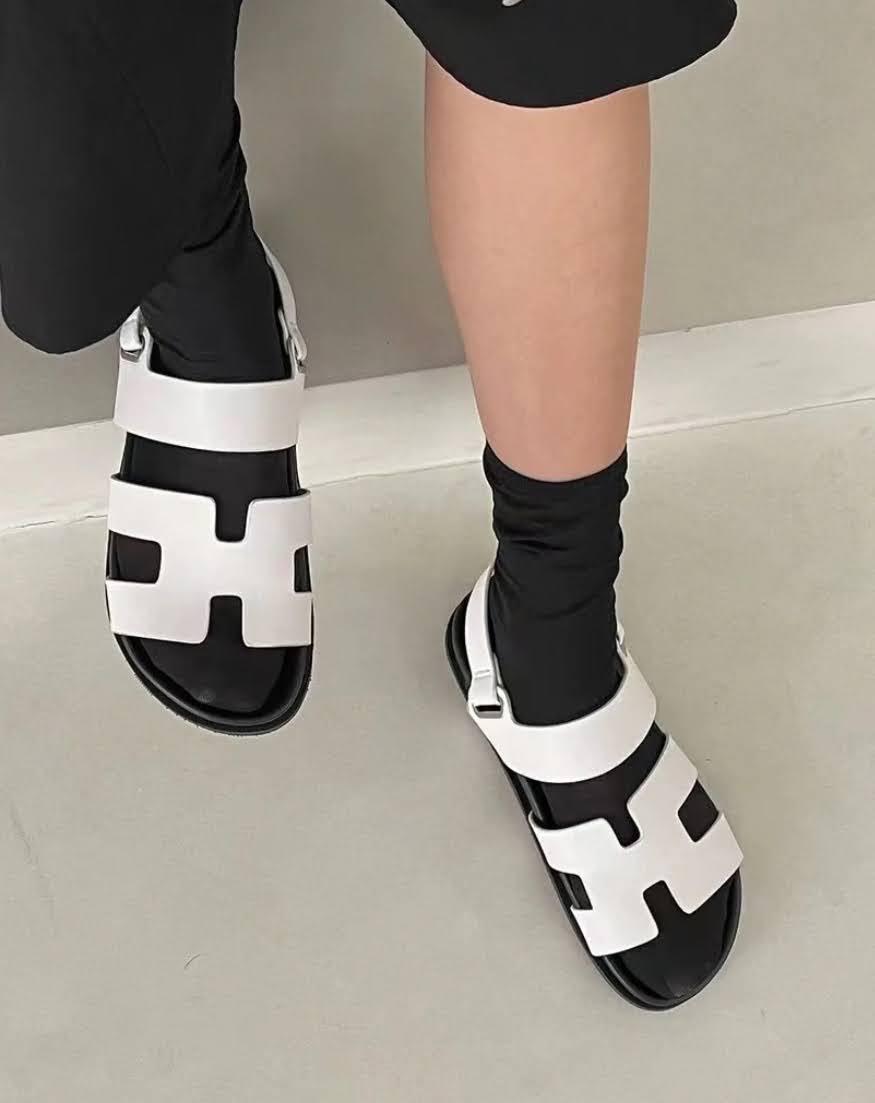 楽ちん♪ユニセックス◆HERMES◆サンダル 《ジニアス》