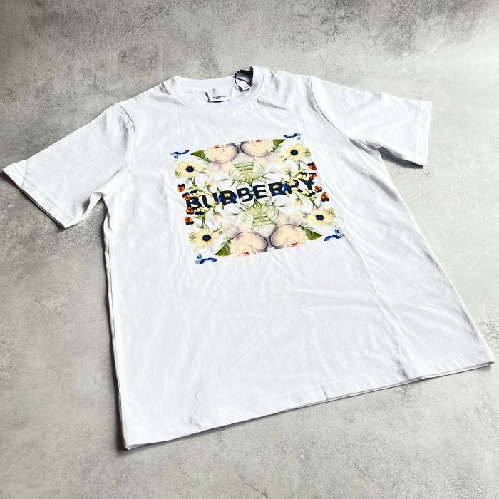 即発！BURBERRY バーバリー モンタージュ 半袖Tシャツ 大人もOK!