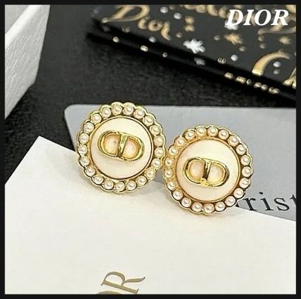 【揺れるパールでエレガントに♪】DIOR ピアス 真鍮 Dior(ディオール) ピアス(レディース) - 海外通販のBUYMA