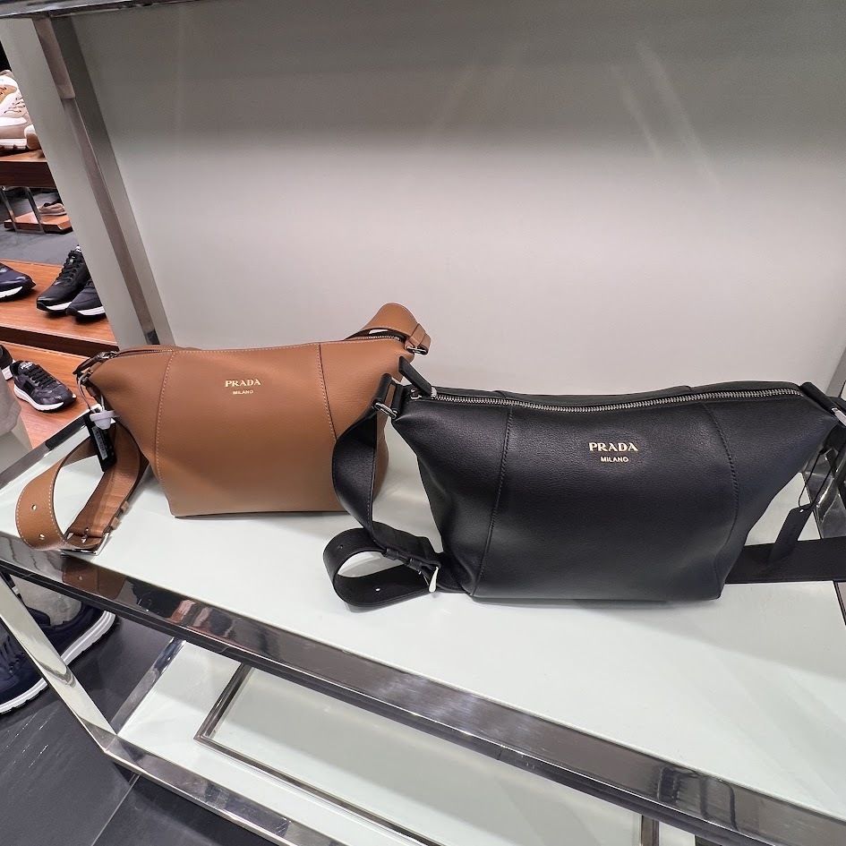 ♪直営アウトレット♪PRADA グレインレザー ショルダー 2VH178