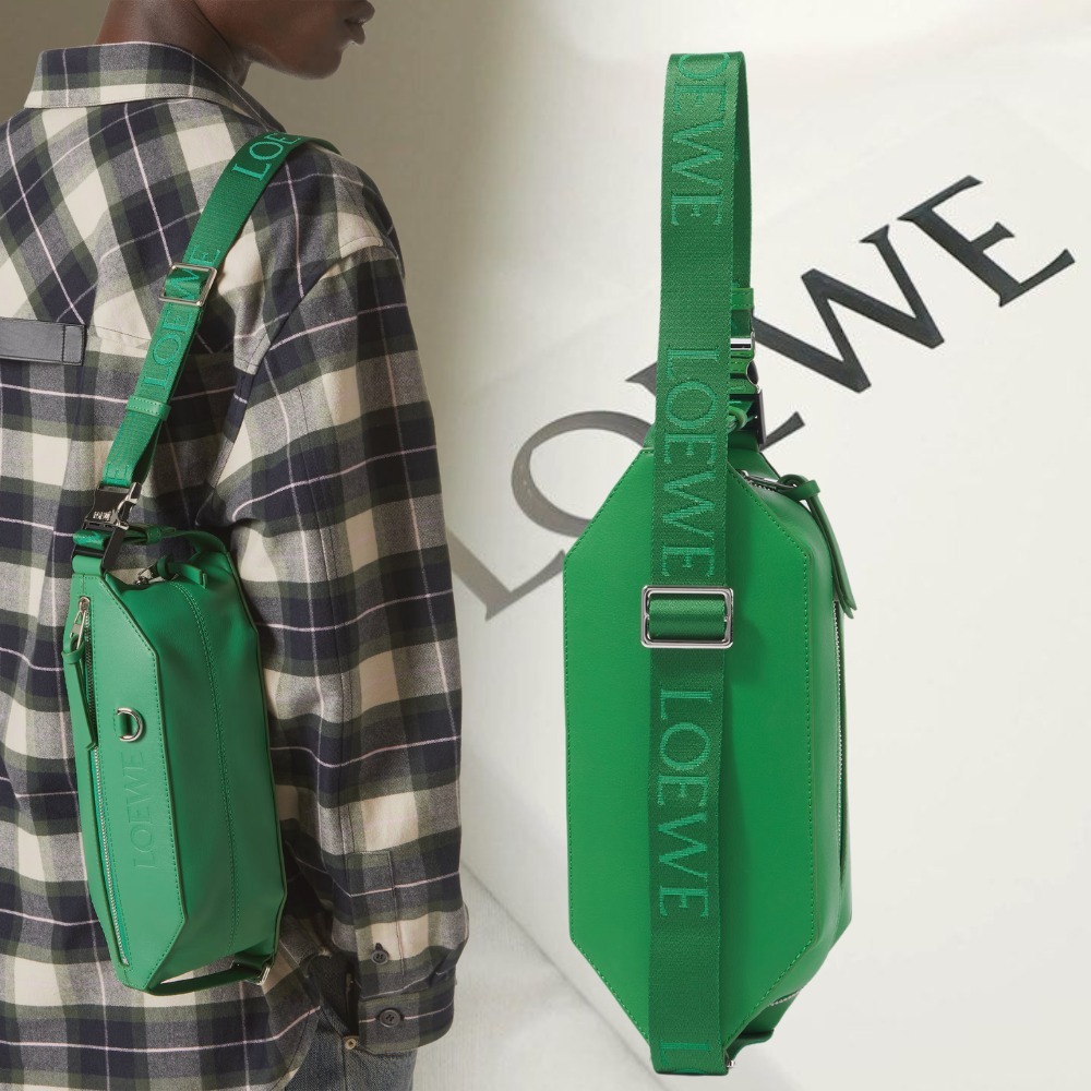 【コーデのアクセントに】 LOEWE ショルダーバッグ グリーン