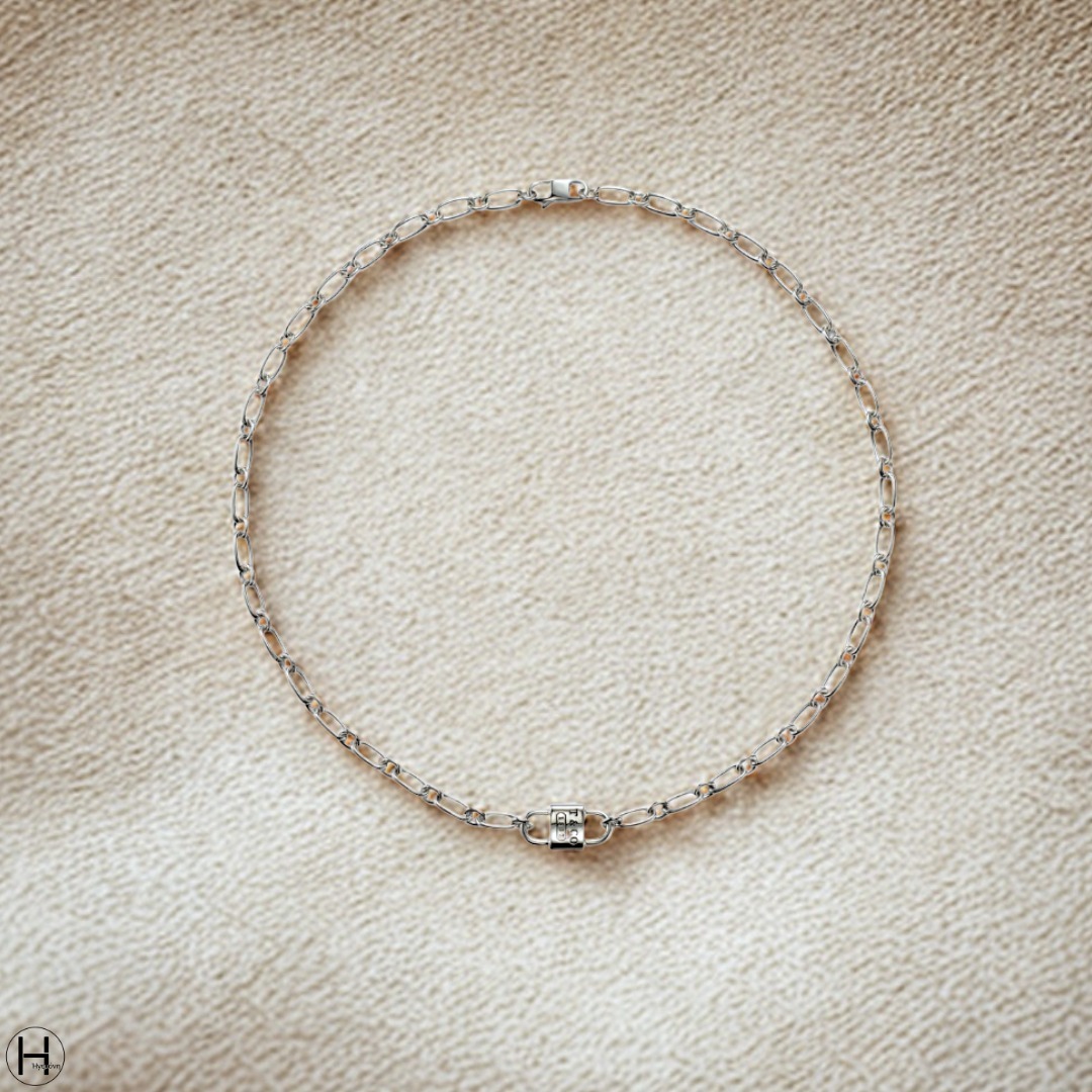Tiffany & Co_スモール ダブル ロック シルバーネックレス