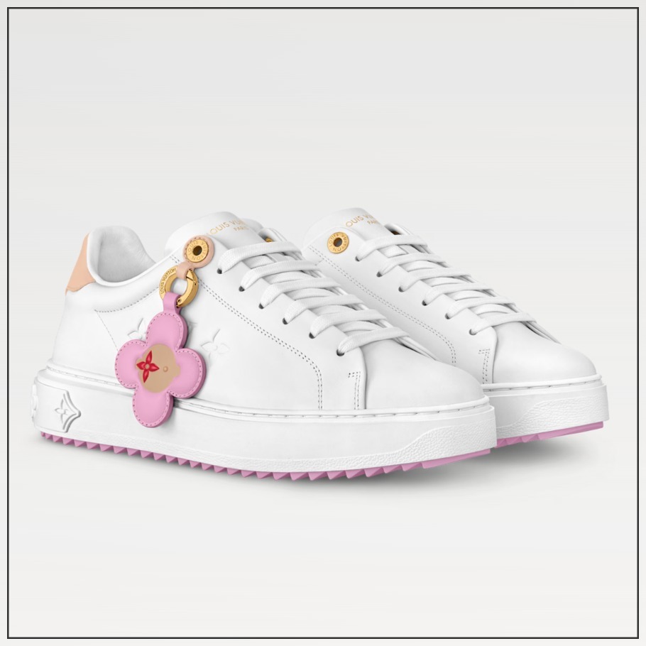 《チャームがかわいい》Louis Vuitton スニーカー フラワー