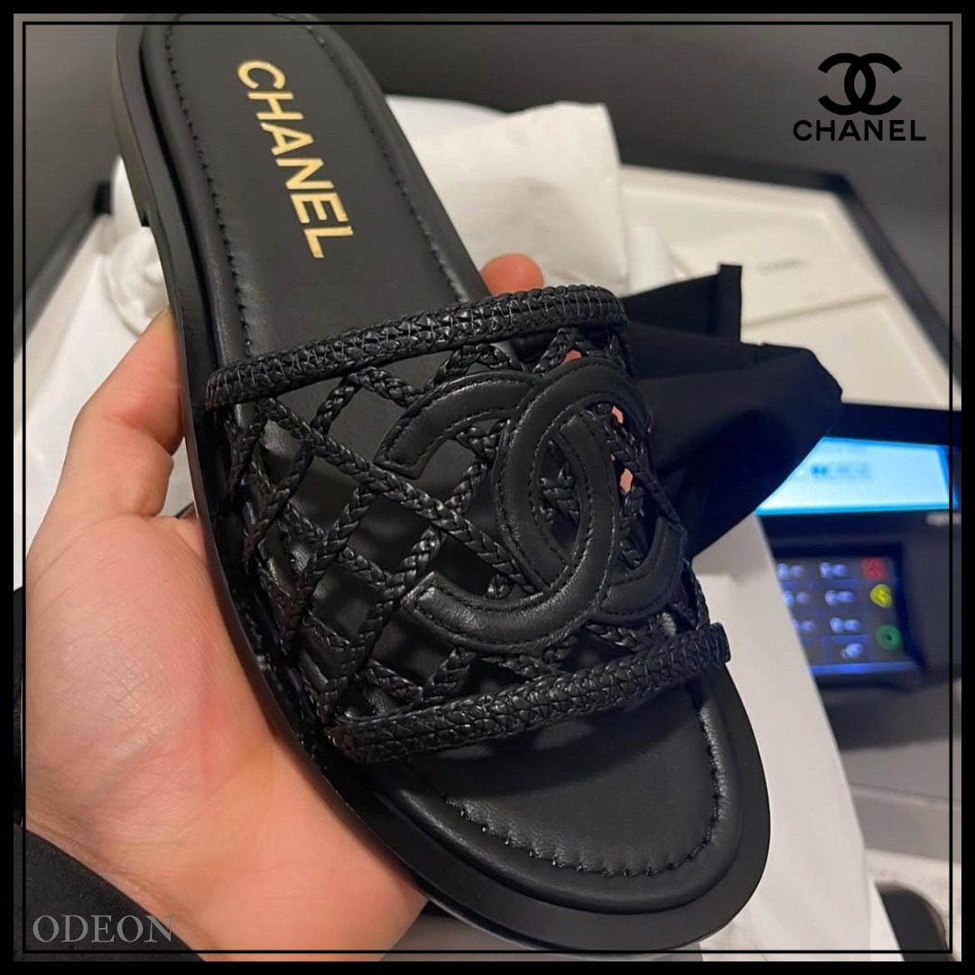 *透け感が夏にピッタリ*【CHANEL】サンダル