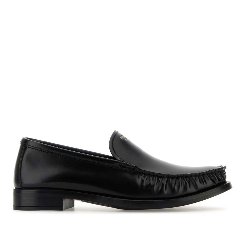 ローファー・オックスフォード PRADA FW25 Black leather loafers (1D991NFA020P39 F0002)