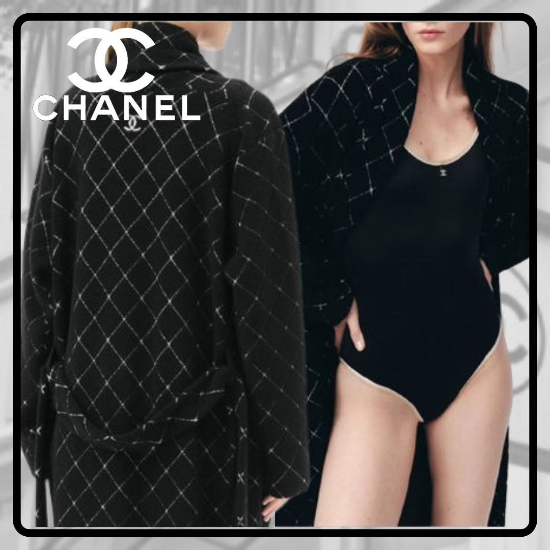 【ビーチや自宅でも素敵に着こなせる♪】CHANEL バスローブ