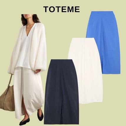 【Toteme】流れるようなジャージー素材のミディスカート toteme(トーテムスウェーデン) スカート(レディース) - 海外通販