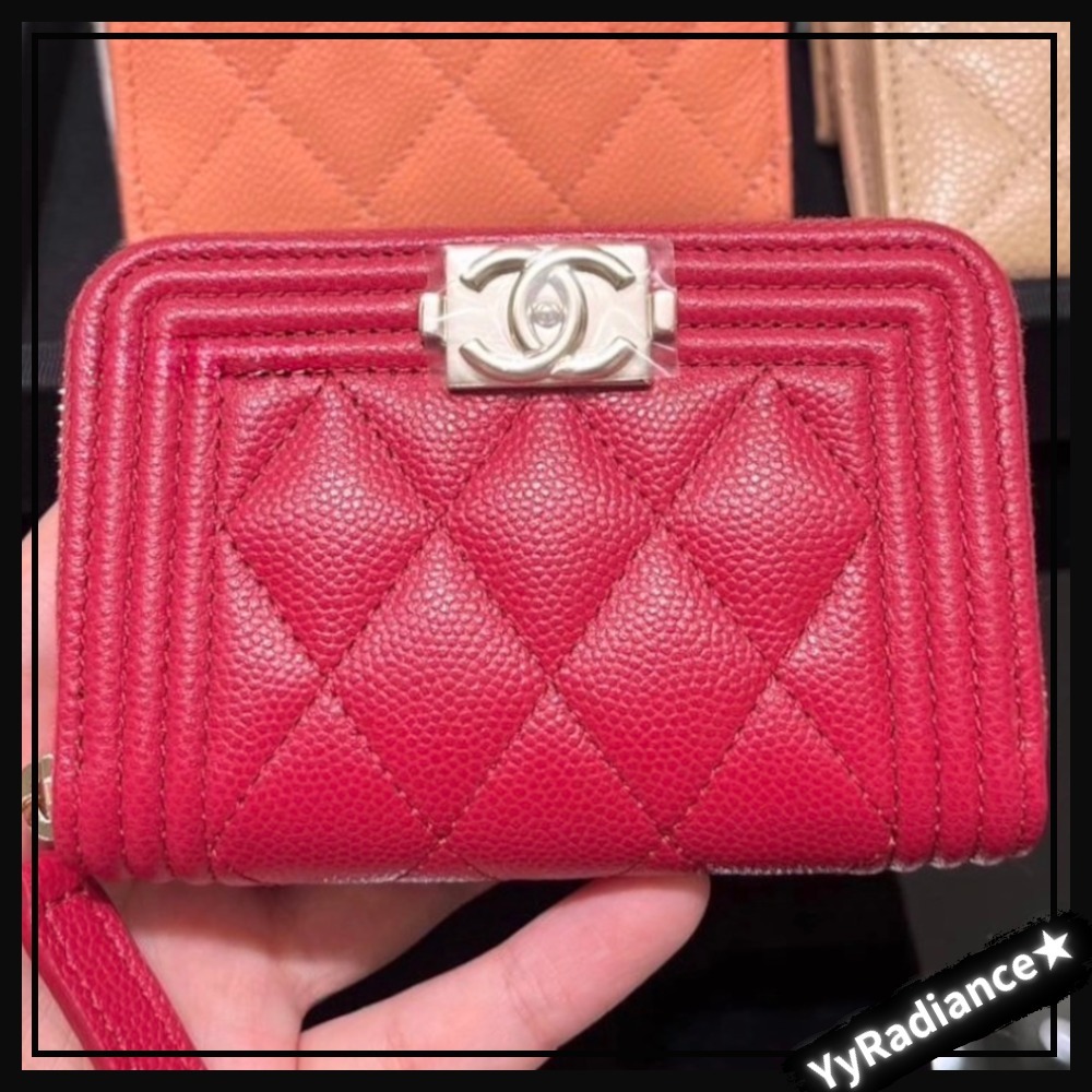 【使うたび見惚れる鮮やかなレッド♡】CHANEL カードケース
