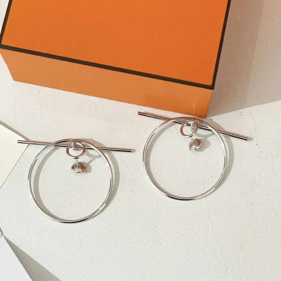 シンプル＊エレガント【HERMES】《Loop》シルバー ピアス MM