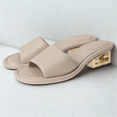 未使用美品【フェンディ】レザーサンダル FFヒール 38
