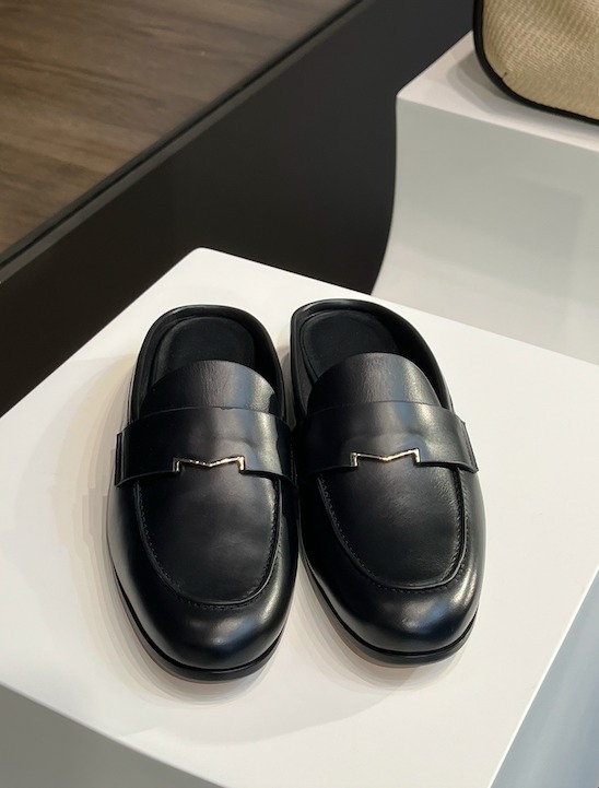 MaxMara REGENTSABOT サボモカシンカーフスキン♪