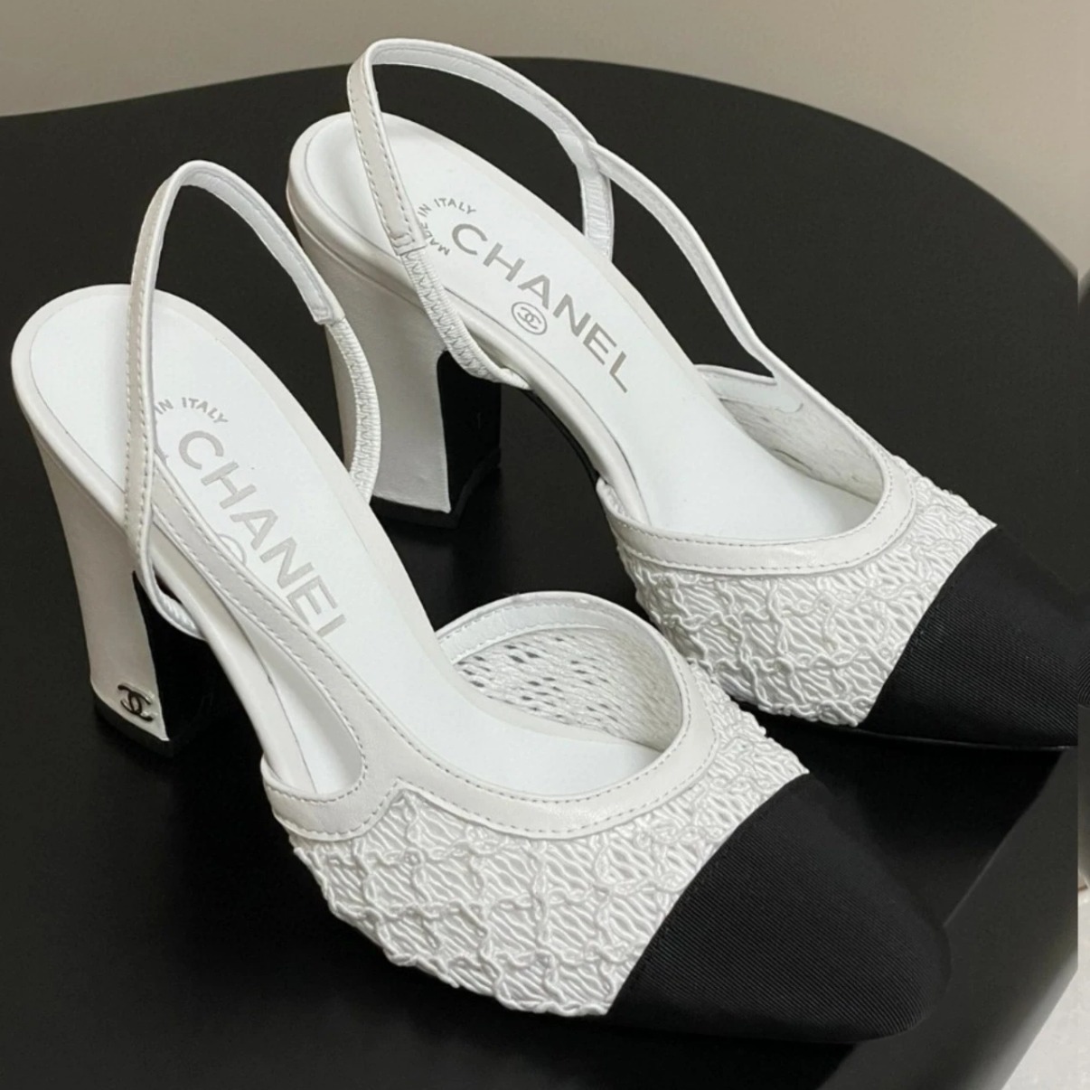 《透け感が大人可愛い♪》CHANEL スリングバックシューズ CCロゴ
