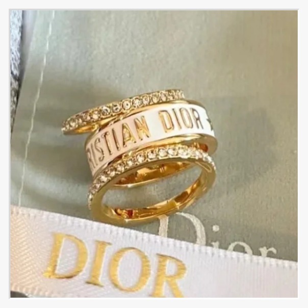 《3連リングで煌びやか♪》Dior Code リングセット