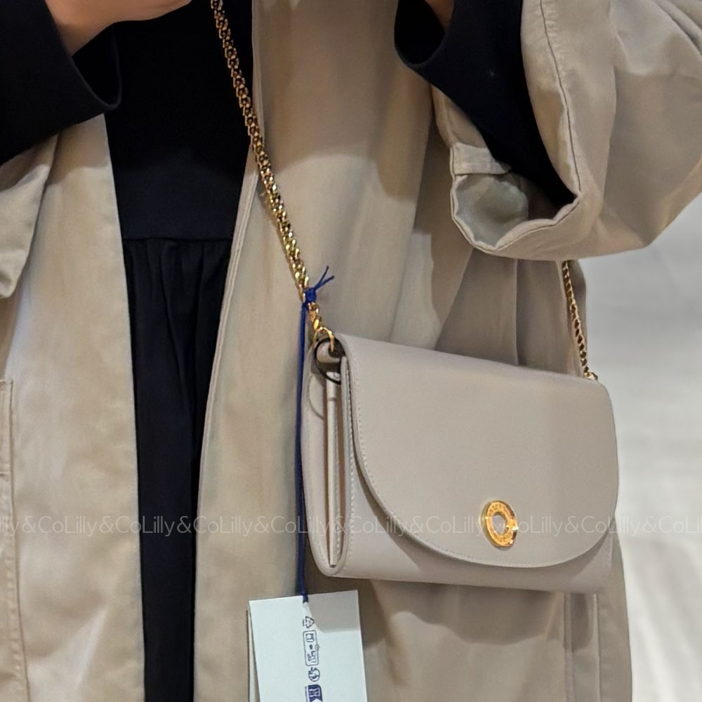 Burberry☆HANNAHチェーンウォレット