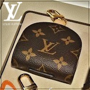 《愛犬のお散歩に》Louis Vuitton 袋入れポーチ モノグラム