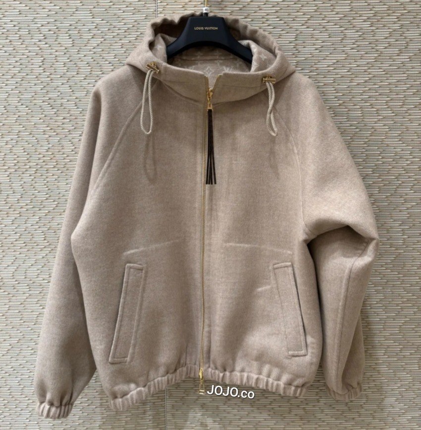 《リバーシブルでこなれ感♡》LVジャケット フード