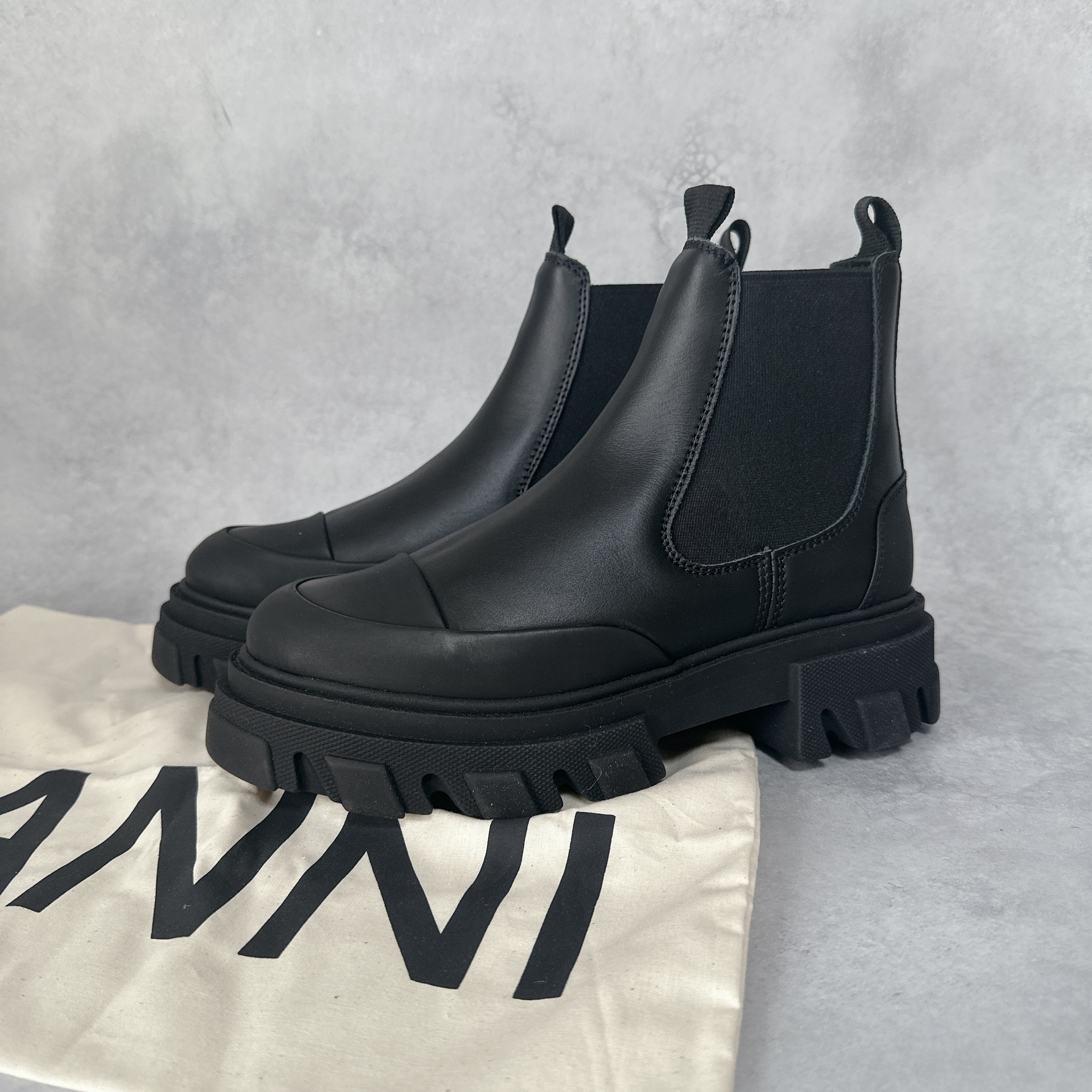 レディース Ganni ガニー レザー チェルシー 厚底 ブーツ