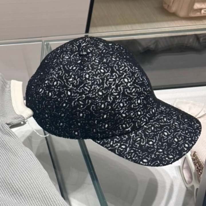 《シンプルで華やか。》CHANEL 2025年 コレクション キャップ