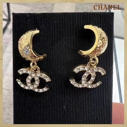 【CHANEL】月がモチーフのピアス♪