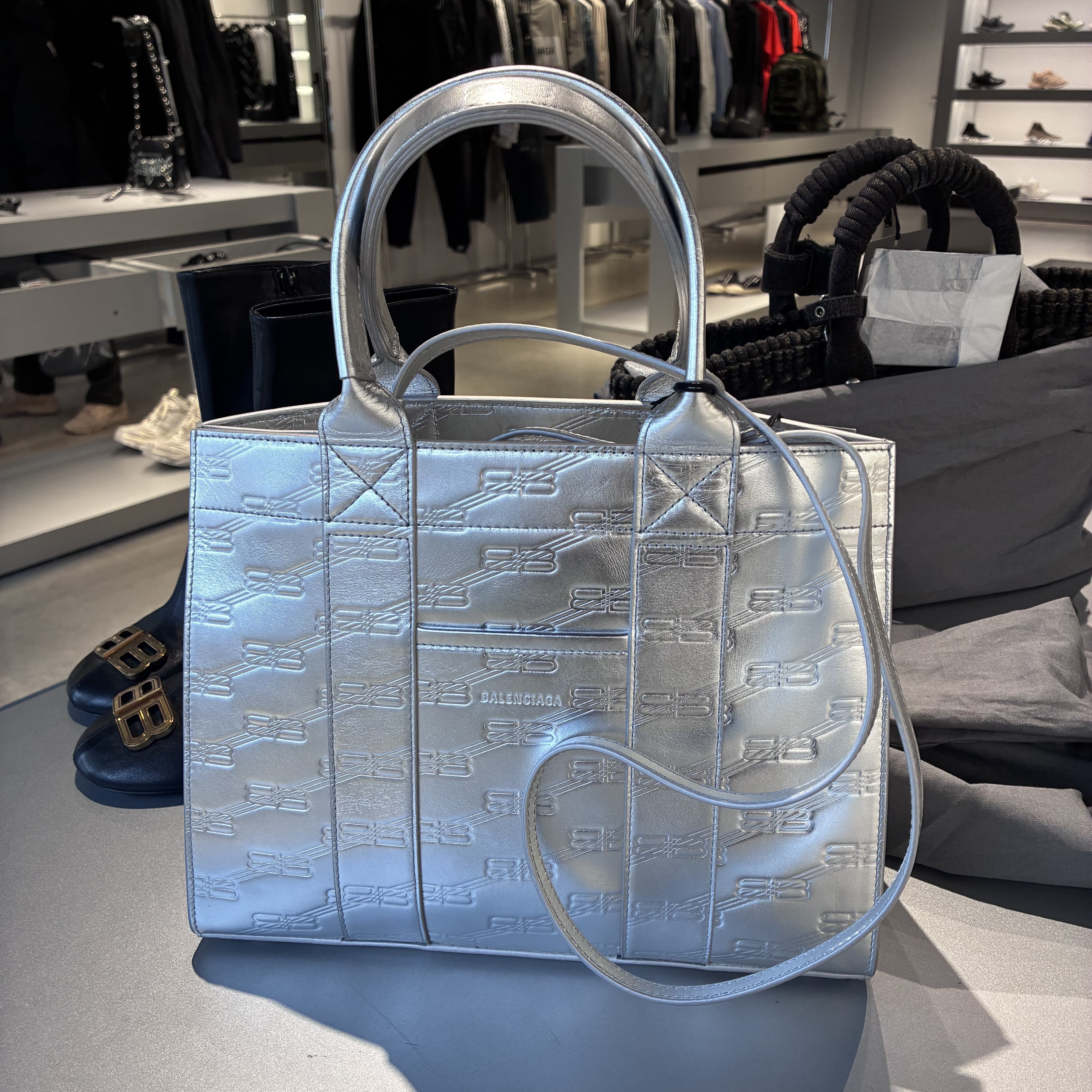 【VIPセール】BALENCIAGA ハードウェア トート S ストラップ付