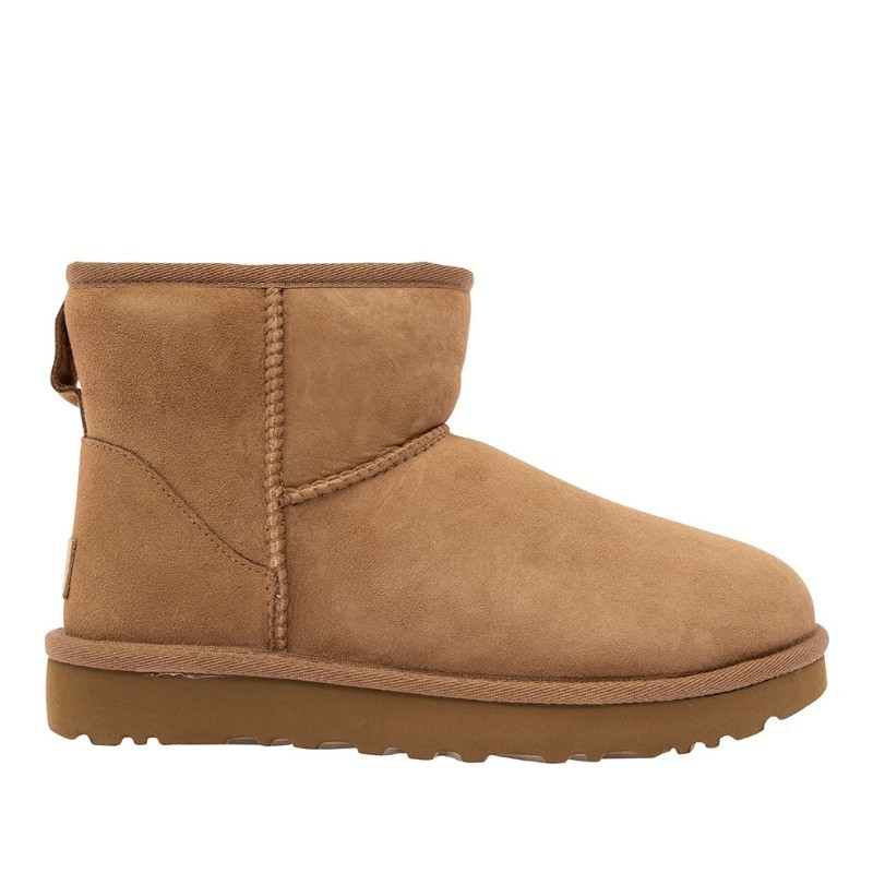 ショートブーツ・ブーティ UGG 'Mini Classic II' Beige Pull-On Boots in Suede Woman