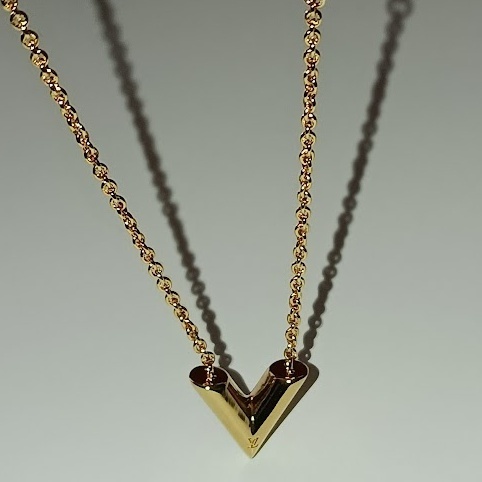 《プレゼントにも◎》LV ネックレス エッセンシャル