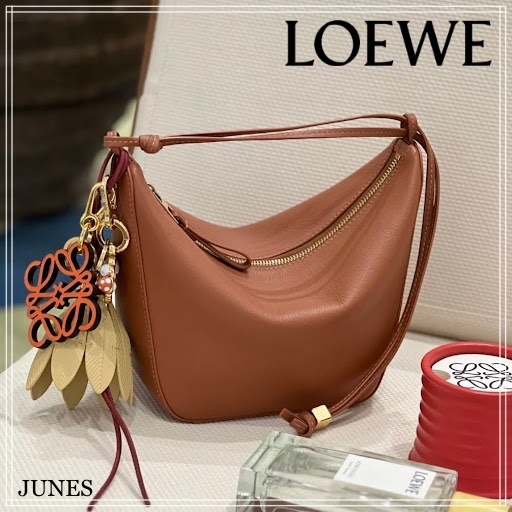 個性的なシェイプ♪【LOEWE】ハンモック ホーボーバッグ ミニ