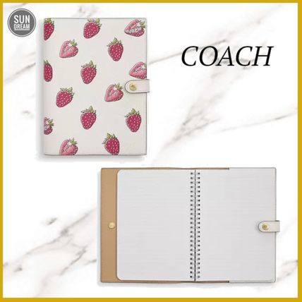 COACH OUTLET｜【公式】ノートブック・ストロベリー プリント