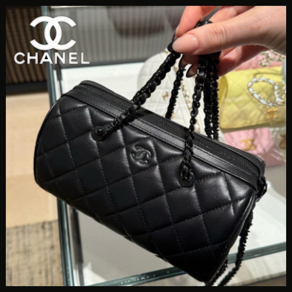 【SOＢＬＡＣＫがかっこいい☆】CHANEL ボーリングバック