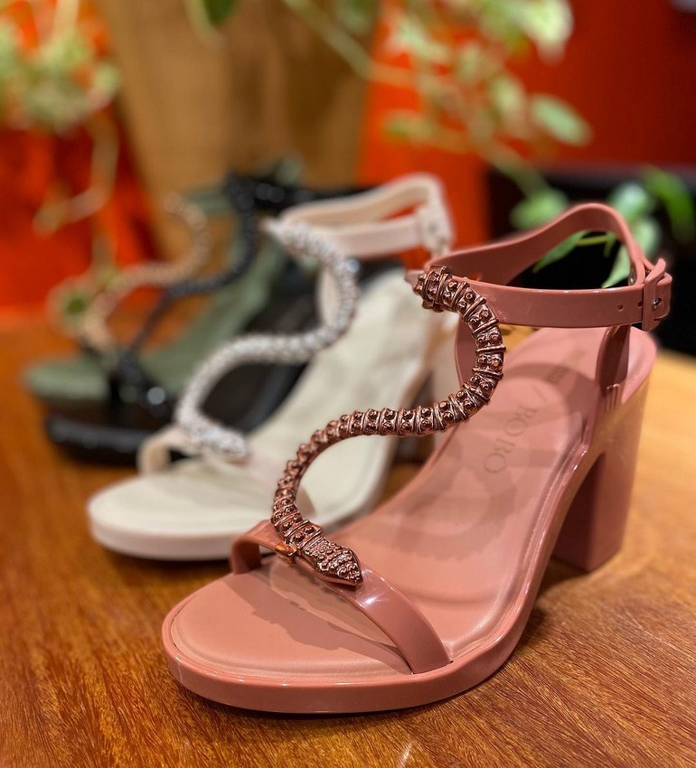 《限定sale》Melissa 追跡付/送料込 エレガントスネークモチーフ