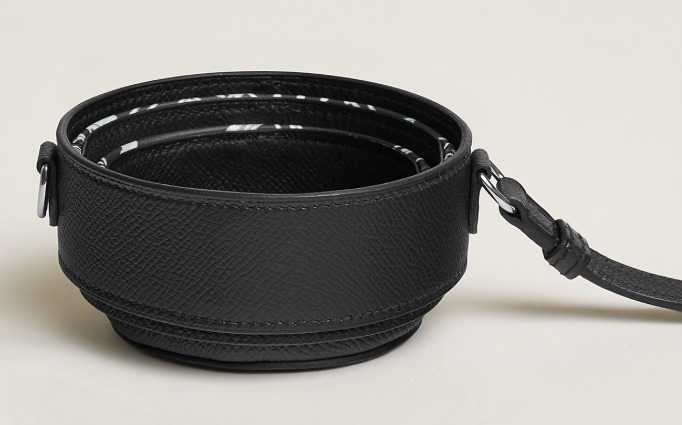 【折りたたみが便利】HERMES ボトルホルダー 《アヴェックソワ》