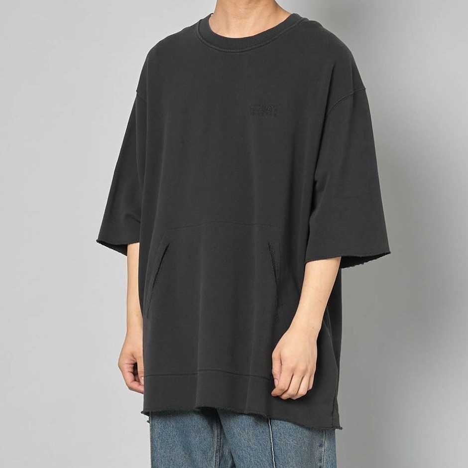 “Maison Margiela”MM6 フロントロゴ×ポケットスウェット