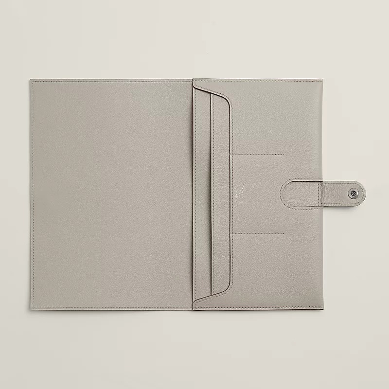 《必要なものをひとつに》HERMES R.M.S ロングウォレット