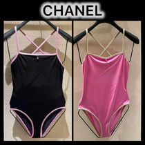今年も話題の ☆セクシーな背面デザイン☆CHANEL (CHANEL/ワンピース水着 水着 スカート