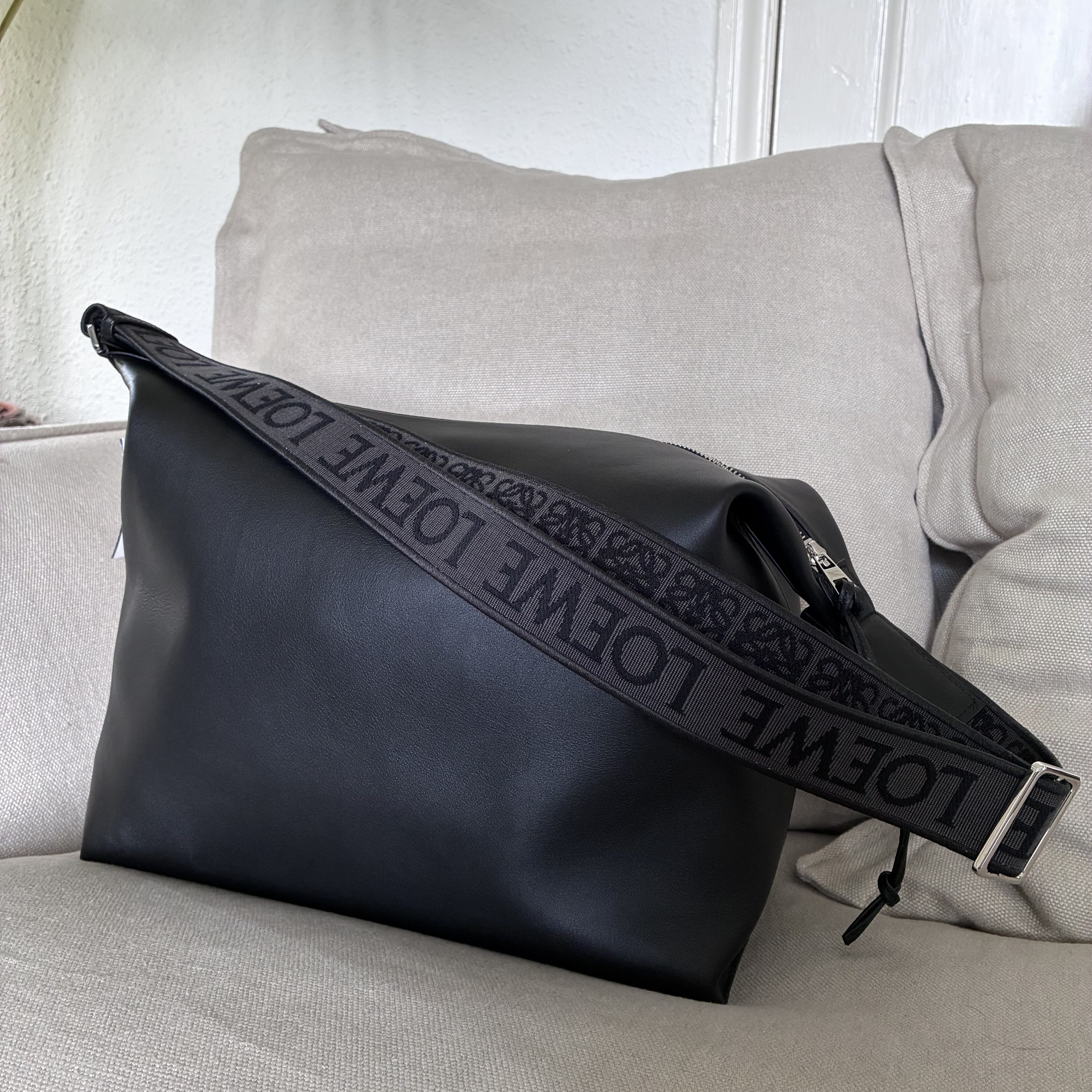 【VIPセール】LOEWE（ロエベ）キュービィ クロスボディバッグ