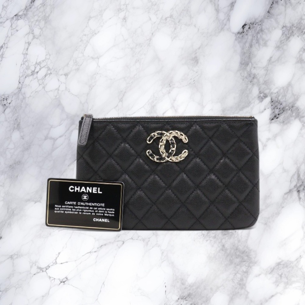 CHANEL★チェーン ビッグ CC ロゴ AP1806 クラッチバッグ
