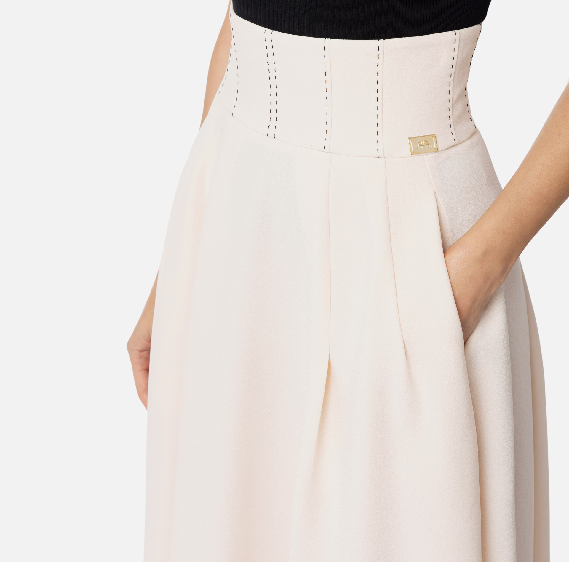 《高級感抜群》【Elisabetta Franchi】クレープフレアスカート