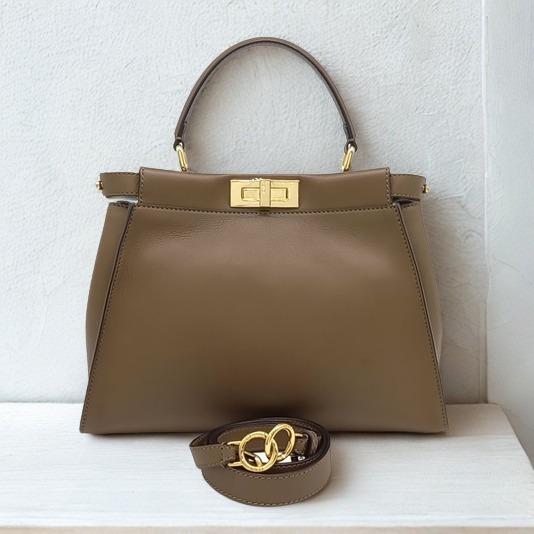 美品【フェンディ】ピーカブー ハンドバッグ 2wayバッグ