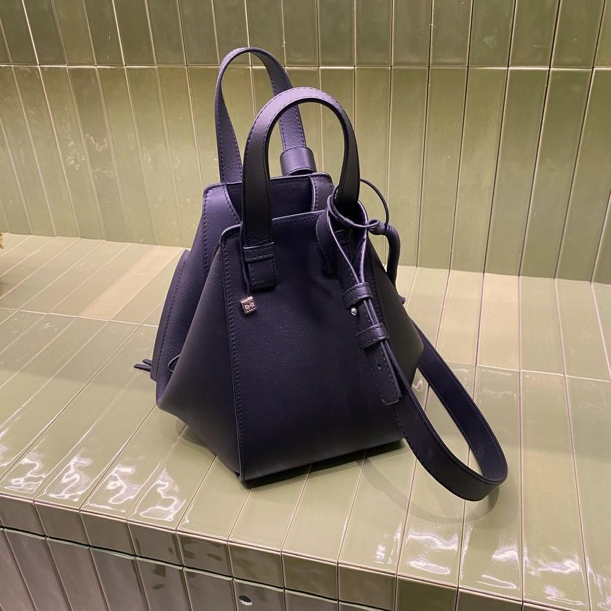 【人気商品, 価格面でオススメ！】LOEWE レディースハンドバッグ